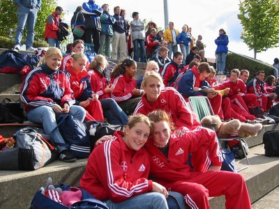 Die Jugendmannschaften des TSV Bayer Leverkusen whrend des Wettkampfs im Wunsiedeler Fichtelgebirtsstadion