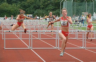 Gila Wendt, LG Nord Berlin; in 14,70 sec. vor Natascha Rother, TSV Bayer Leverkusen, 15,60 sec.
