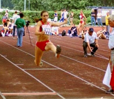 Natascha Rother beim Weitsprung