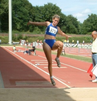 Kristina Stein vom USC Bochum gewann den Weitsprung mit 5,60m